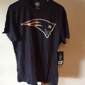 NWT New England Patriots‘47 brand scrum tshirt med